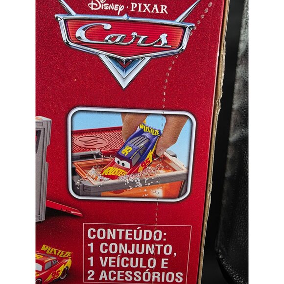 Disney Pixar Cars Mobile Paint Shop Mack | Color Changing Vehicle Playset - Picture 9 of 11